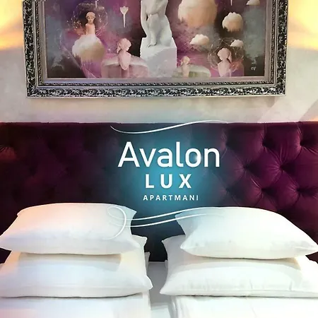 Avalon Lux *